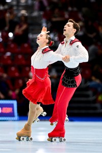 Ema Pitoco de Sousa e Diogo Carvalho Campeões do Mundo Pares  Dança